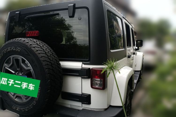 Used Jeep Wrangler 2017 3.0L Sahara Four-Door Comfort Edition Rear Right 45 Deg