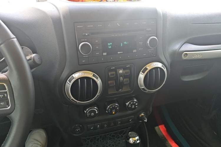 Used Jeep Wrangler  Audio And AC Panel