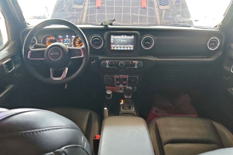 Used Jeep Wrangler 2018 2.0T Sahara Four-Door Edition Center Console