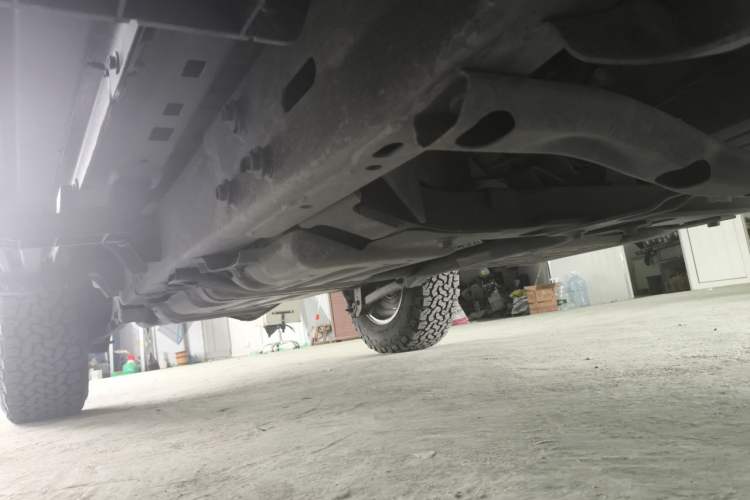Used Jeep Wrangler 2018 2.0T Sahara Four-Door Edition Chassis Front Right