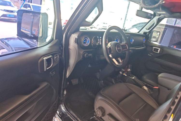 Used Jeep Wrangler 2018 2.0T Sahara Four-Door Edition Driver Seat