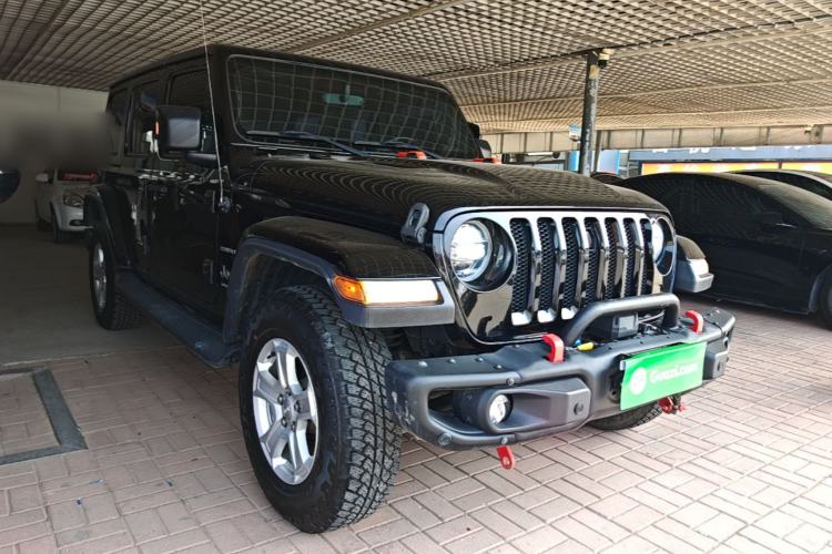 Used Jeep Wrangler 2018 2.0T Sahara Four-Door Edition Front Right 45 Deg