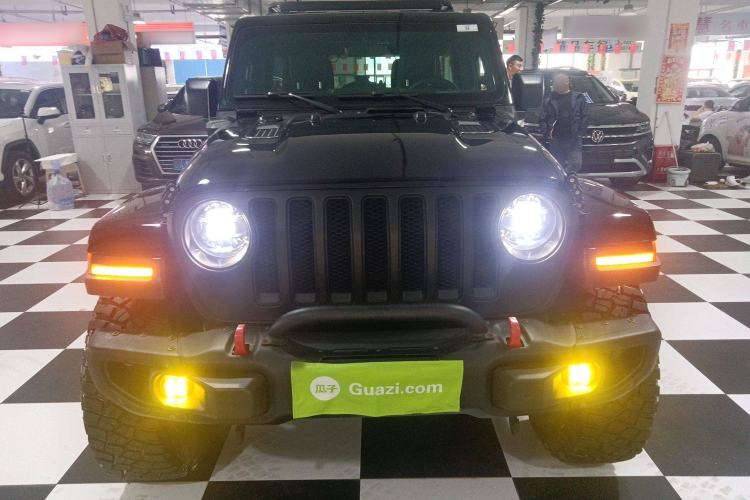 Used Jeep Wrangler 2018 2.0T Sahara Four-Door Edition Front