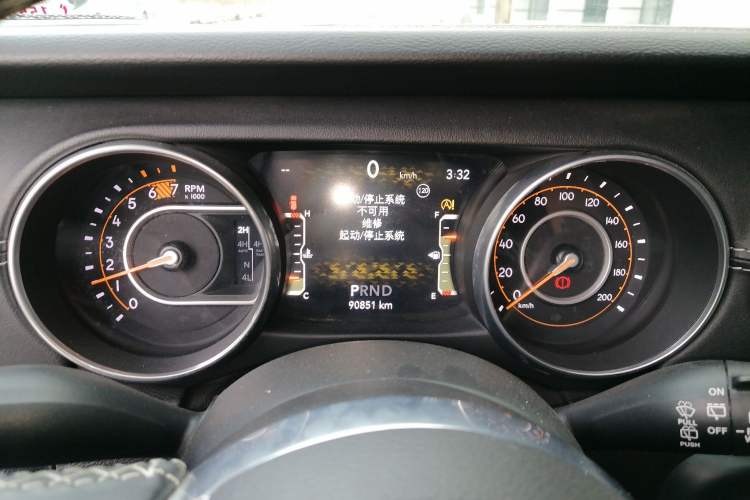 Used Jeep Wrangler 2018 2.0T Sahara Four-Door Edition Instrument Cluster
