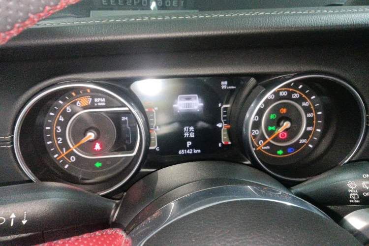 Used Jeep Wrangler 2018 2.0T Sahara Four-Door Edition Instrument Cluster