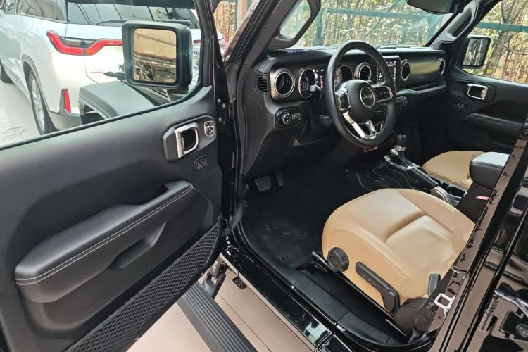 Used Jeep Wrangler 2018 2.0T Rubicon Four-Door Edition Interior 3
