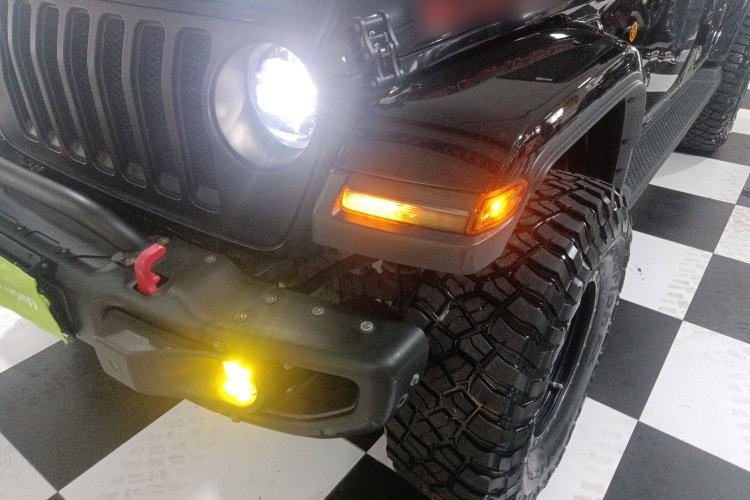 Used Jeep Wrangler 2018 2.0T Sahara Four-Door Edition Left Front Headlight