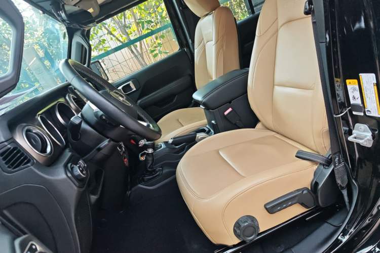 Used Jeep Wrangler 2018 2.0T Rubicon Four-Door Edition Left Front Seat