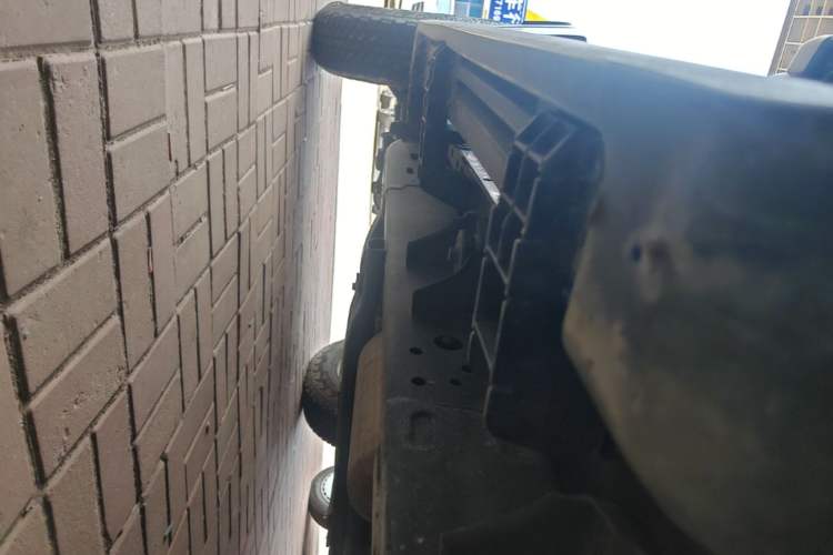 Used Jeep Wrangler 2018 2.0T Sahara Four-Door Edition Left Side Sill