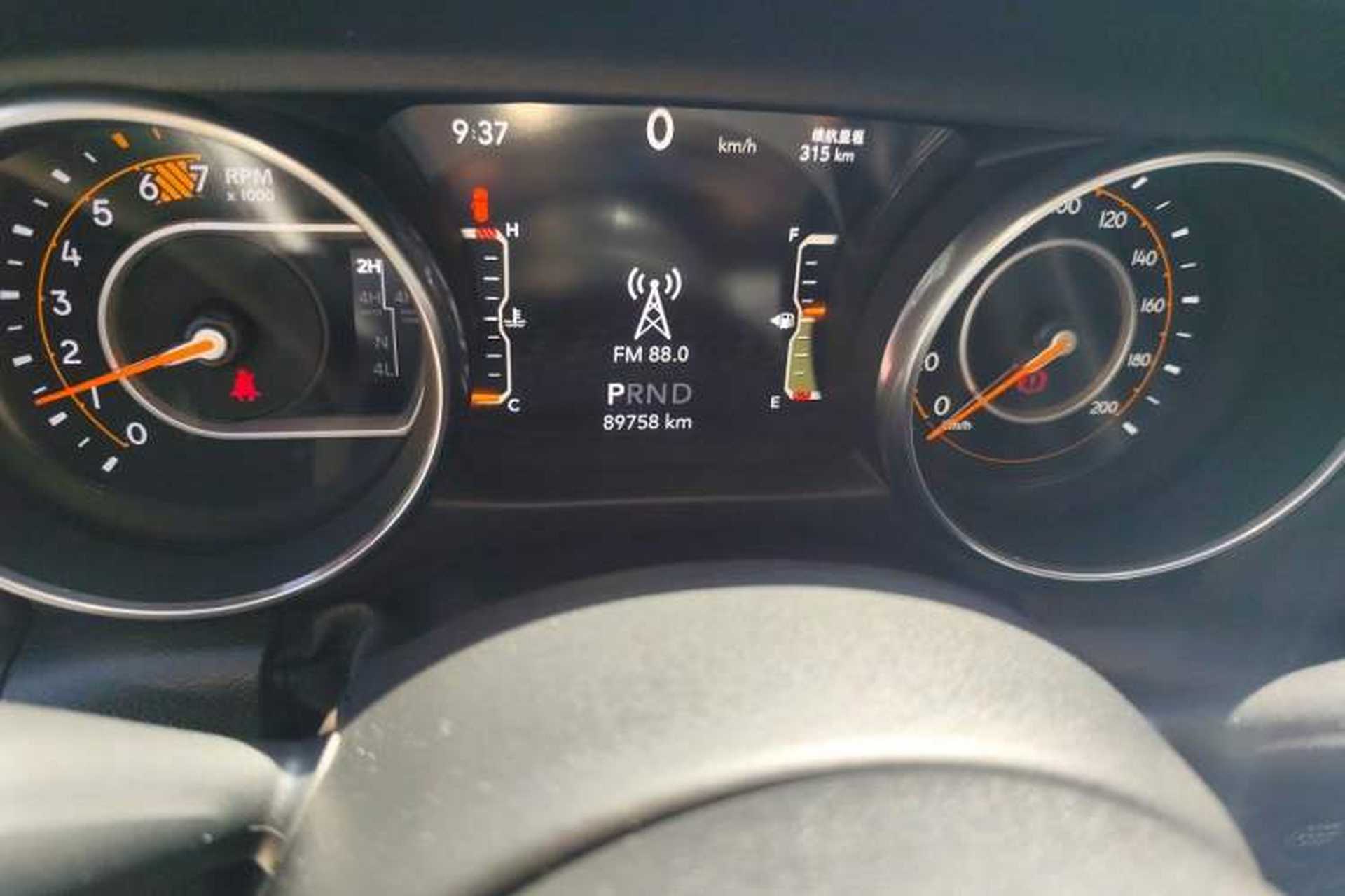 Used Jeep Wrangler 2018 2.0T Sahara Four-Door Edition Odometer Close Up