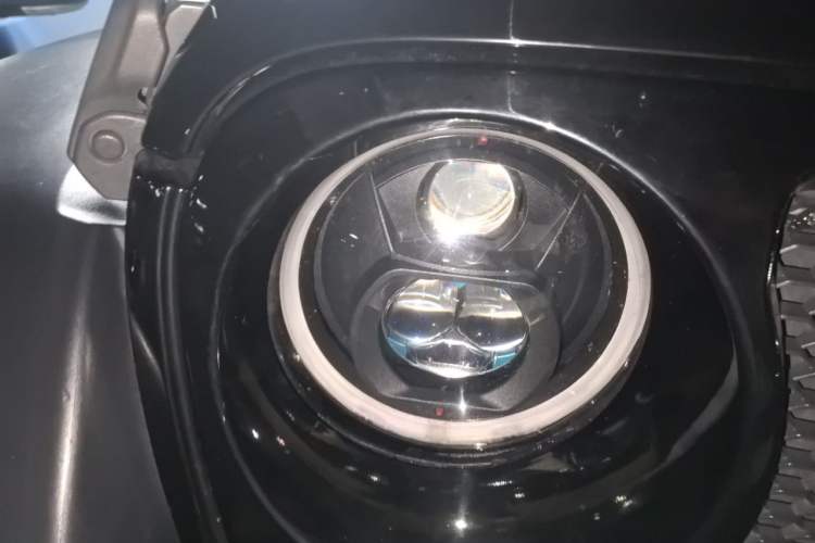 Used Jeep Wrangler  Right Front Headlight
