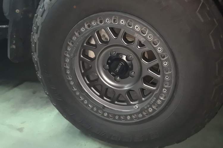 Used Jeep Wrangler  Right Front Wheel Hub
