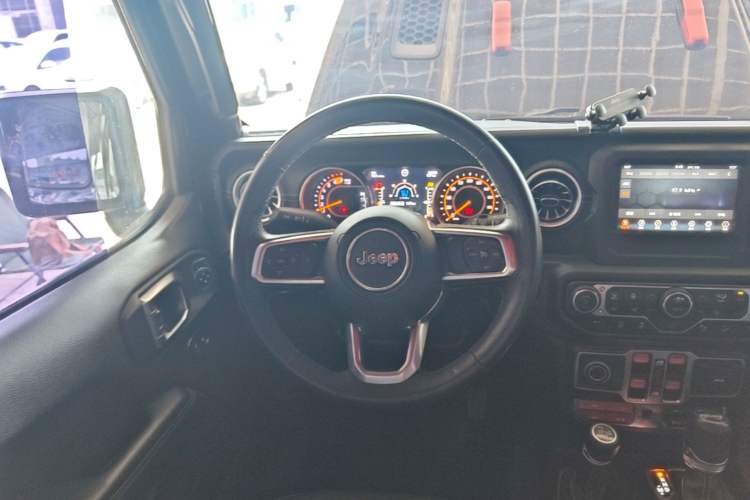 Used Jeep Wrangler 2018 2.0T Sahara Four-Door Edition Steering Wheel