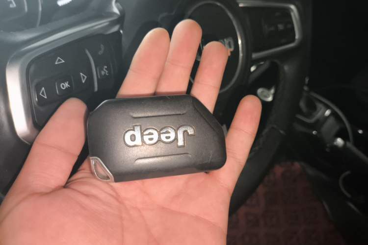 Used Jeep Wrangler 2018 2.0T Sahara Four-Door Edition Vehicle Key