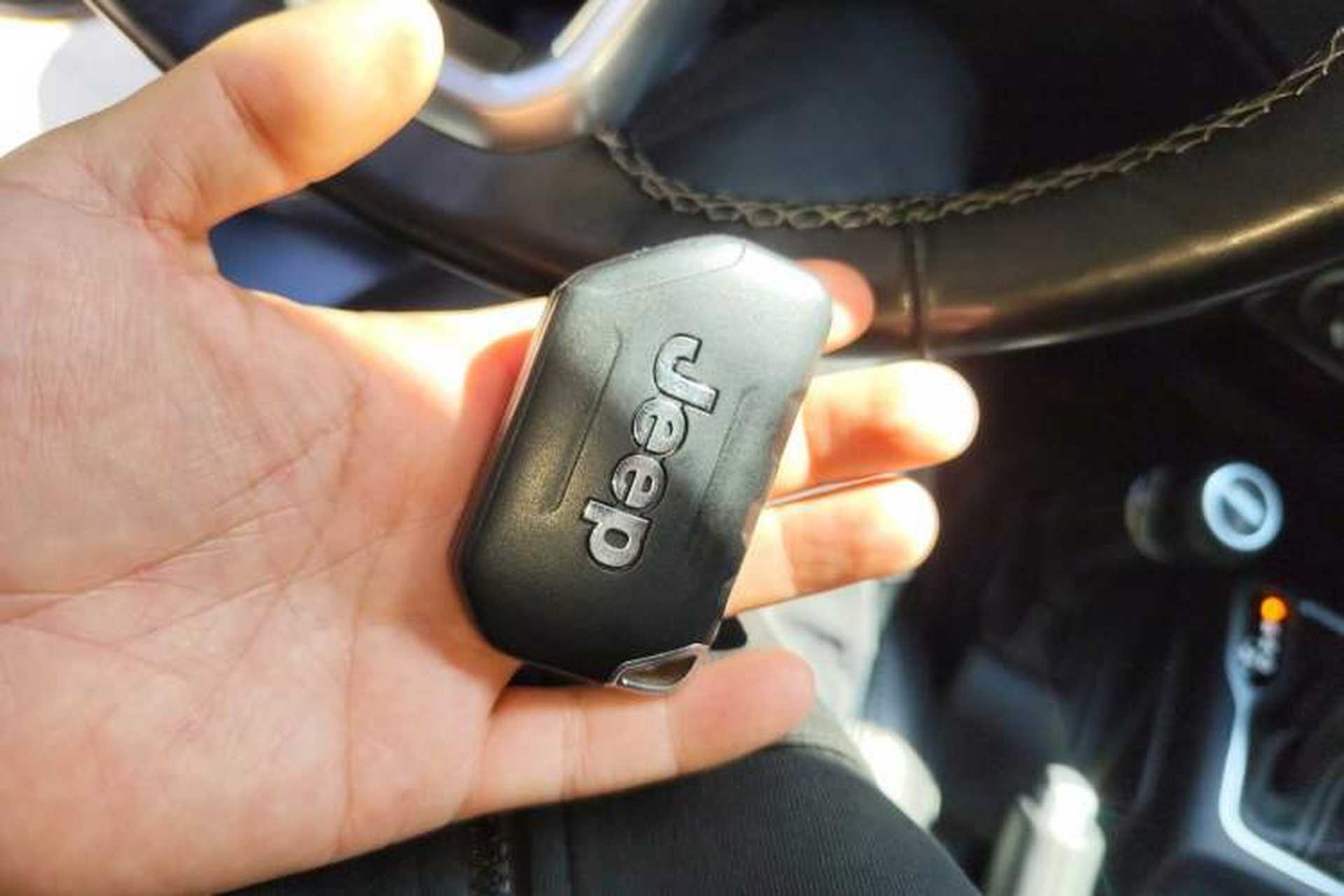 Used Jeep Wrangler 2018 2.0T Sahara Four-Door Edition Vehicle Key