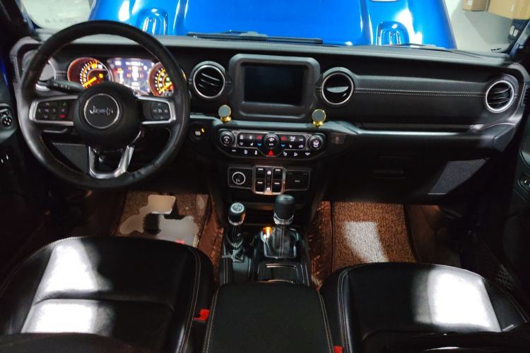Used Jeep Wrangler 2018 2.0T Sahara Four-Door Edition Center Console