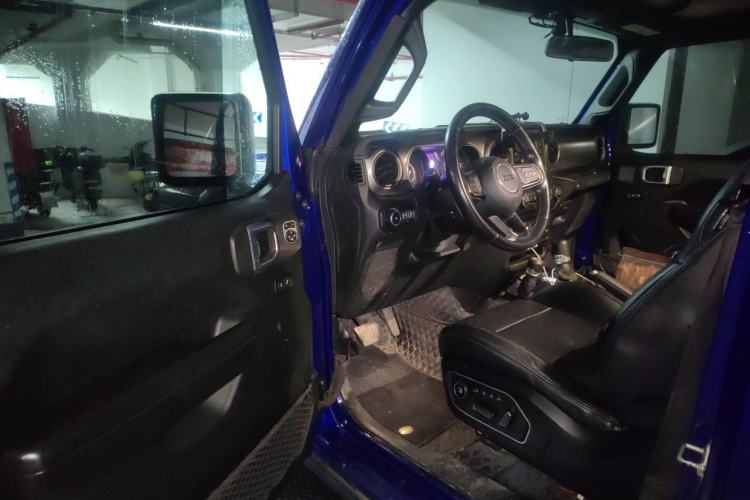 Used Jeep Wrangler 2018 2.0T Sahara Four-Door Edition Driver Seat