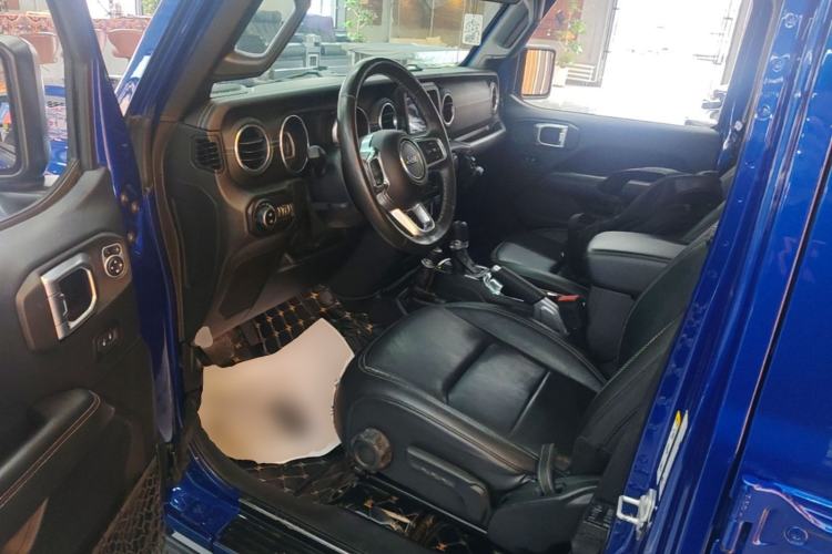 Used Jeep Wrangler 2018 2.0T Sahara Four-Door Edition Driver Seat
