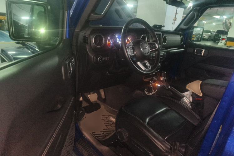 Used Jeep Wrangler 2018 2.0T Sahara Four-Door Edition Driver Seat