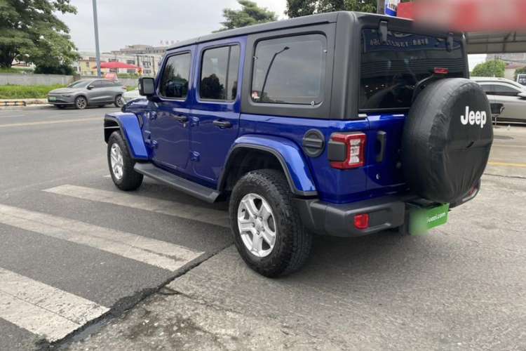 Used Jeep Wrangler 2018 2.0T Sahara Four-Door Edition Exterior 3