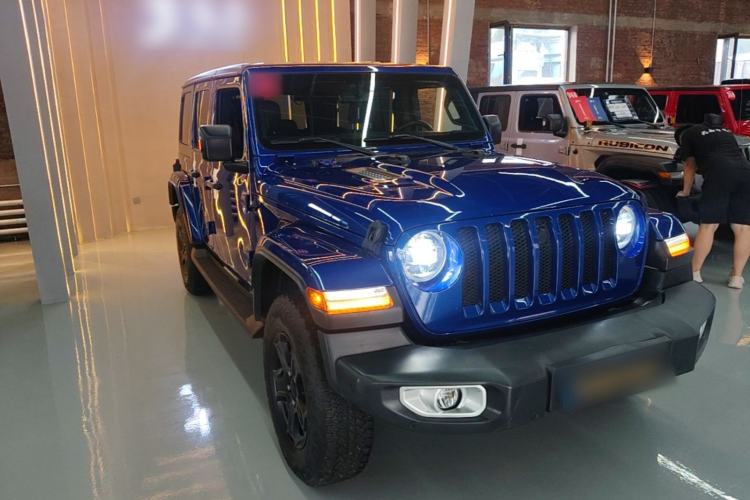 Used Jeep Wrangler 2018 2.0T Sahara Four-Door Edition Front Right 45 Deg