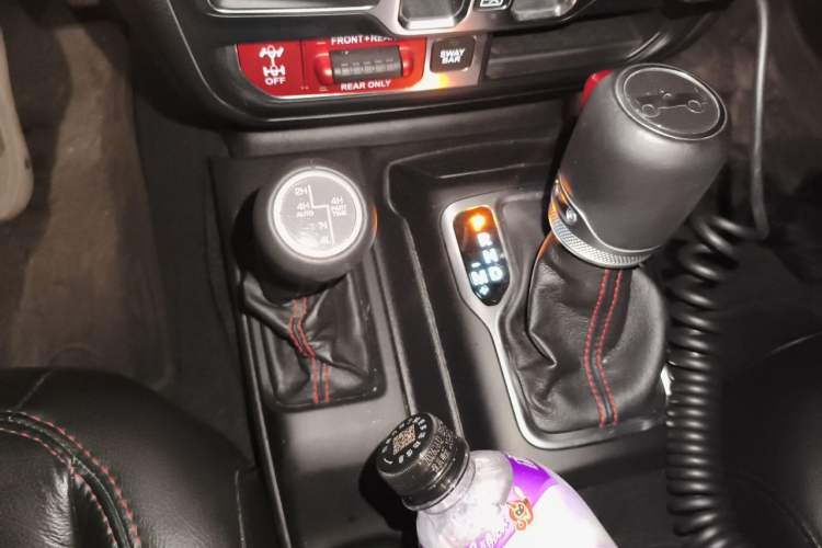 Used Jeep Wrangler 2018 2.0T Rubicon Four-Door Edition Gear Lever