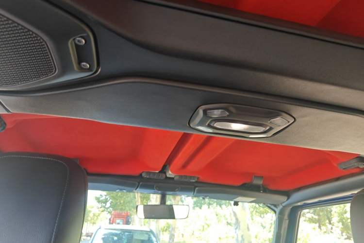 Used Jeep Wrangler 2018 2.0T Sahara Four-Door Edition Headliner