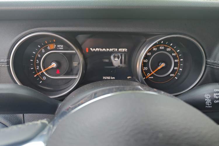 Used Jeep Wrangler 2018 2.0T Sahara Four-Door Edition Instrument Cluster