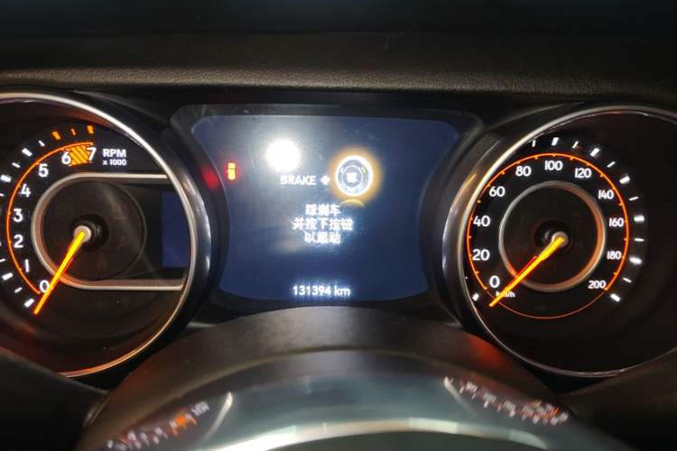 Used Jeep Wrangler 2018 2.0T Sahara Four-Door Edition Instrument Cluster