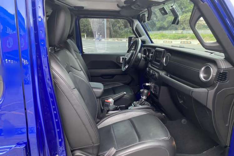 Used Jeep Wrangler 2018 2.0T Sahara Four-Door Edition Interior 1