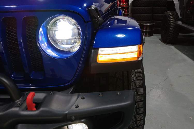 Used Jeep Wrangler 2018 2.0T Sahara Four-Door Edition Left Front Headlight