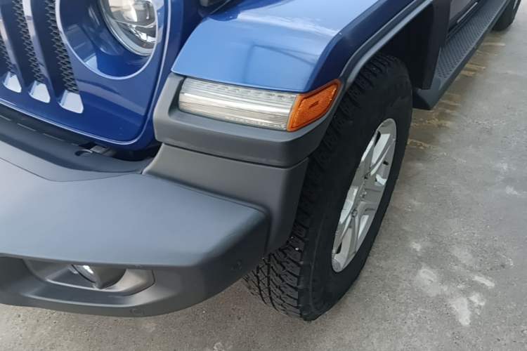 Used Jeep Wrangler 2018 2.0T Sahara Four-Door Edition Left Front Headlight