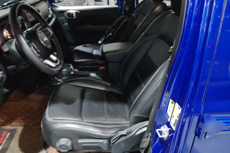 Used Jeep Wrangler 2018 2.0T Sahara Four-Door Edition Left Front Seat