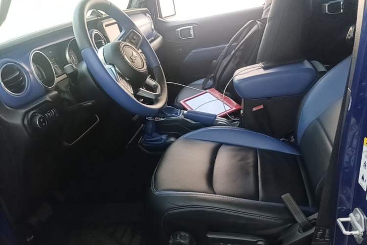 Used Jeep Wrangler 2018 2.0T Sahara Four-Door Edition Left Front Seat