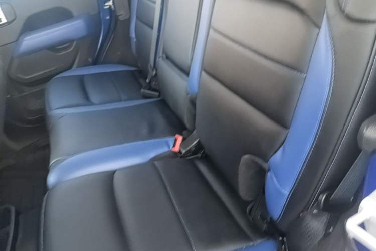 Used Jeep Wrangler 2018 2.0T Sahara Four-Door Edition Left Rear Seat