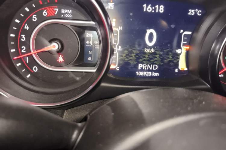 Used Jeep Wrangler 2018 2.0T Rubicon Four-Door Edition Odometer Close Up