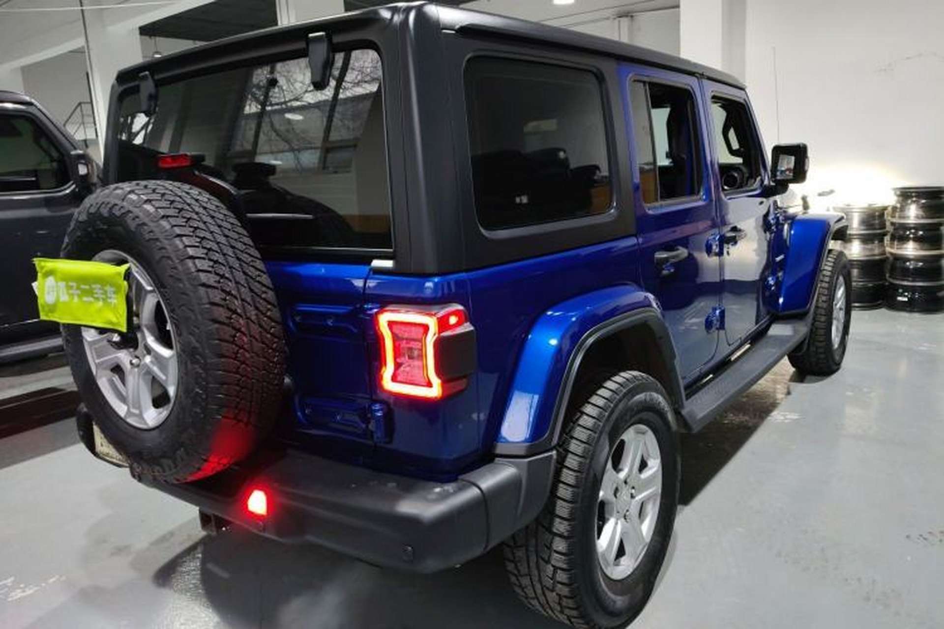 Used Jeep Wrangler 2018 2.0T Sahara Four-Door Edition Rear Right 45 Deg