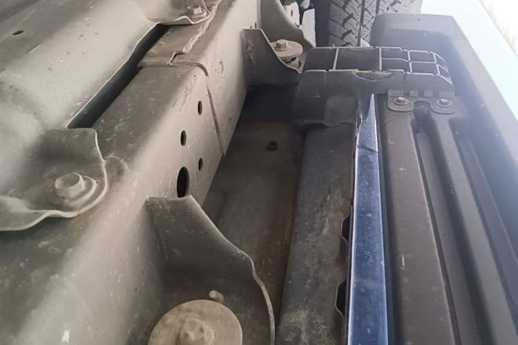 Used Jeep Wrangler 2018 2.0T Sahara Four-Door Edition Right Side Sill