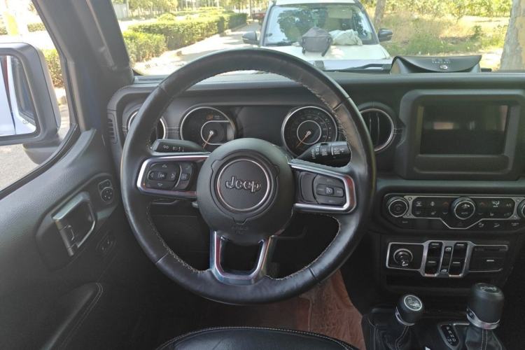 Used Jeep Wrangler 2018 2.0T Sahara Four-Door Edition Steering Wheel