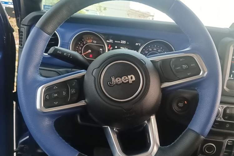 Used Jeep Wrangler 2018 2.0T Sahara Four-Door Edition Steering Wheel