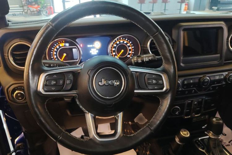 Used Jeep Wrangler 2018 2.0T Sahara Four-Door Edition Steering Wheel
