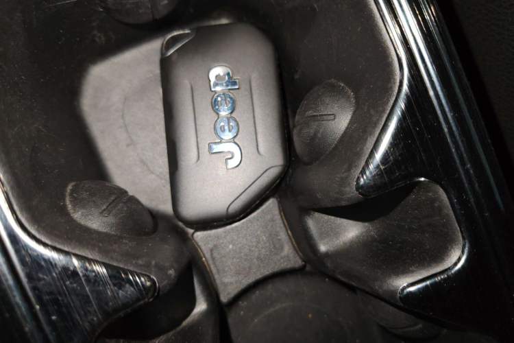 Used Jeep Wrangler 2018 2.0T Sahara Four-Door Edition Vehicle Key