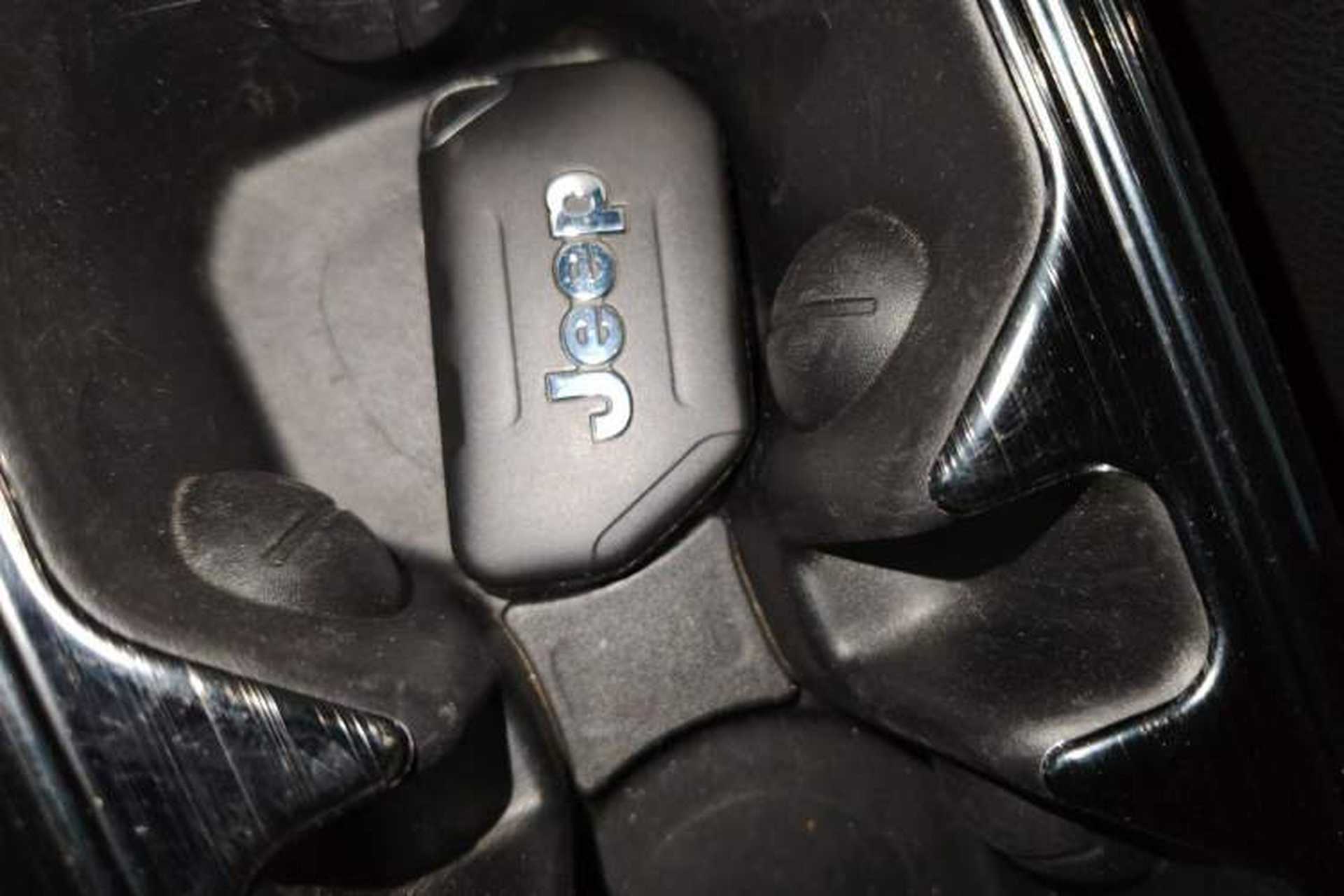Used Jeep Wrangler 2018 2.0T Sahara Four-Door Edition Vehicle Key