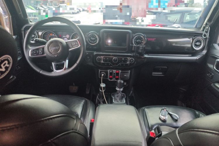 Used Jeep Wrangler 2018 2.0T Sahara Four-Door Edition Center Console