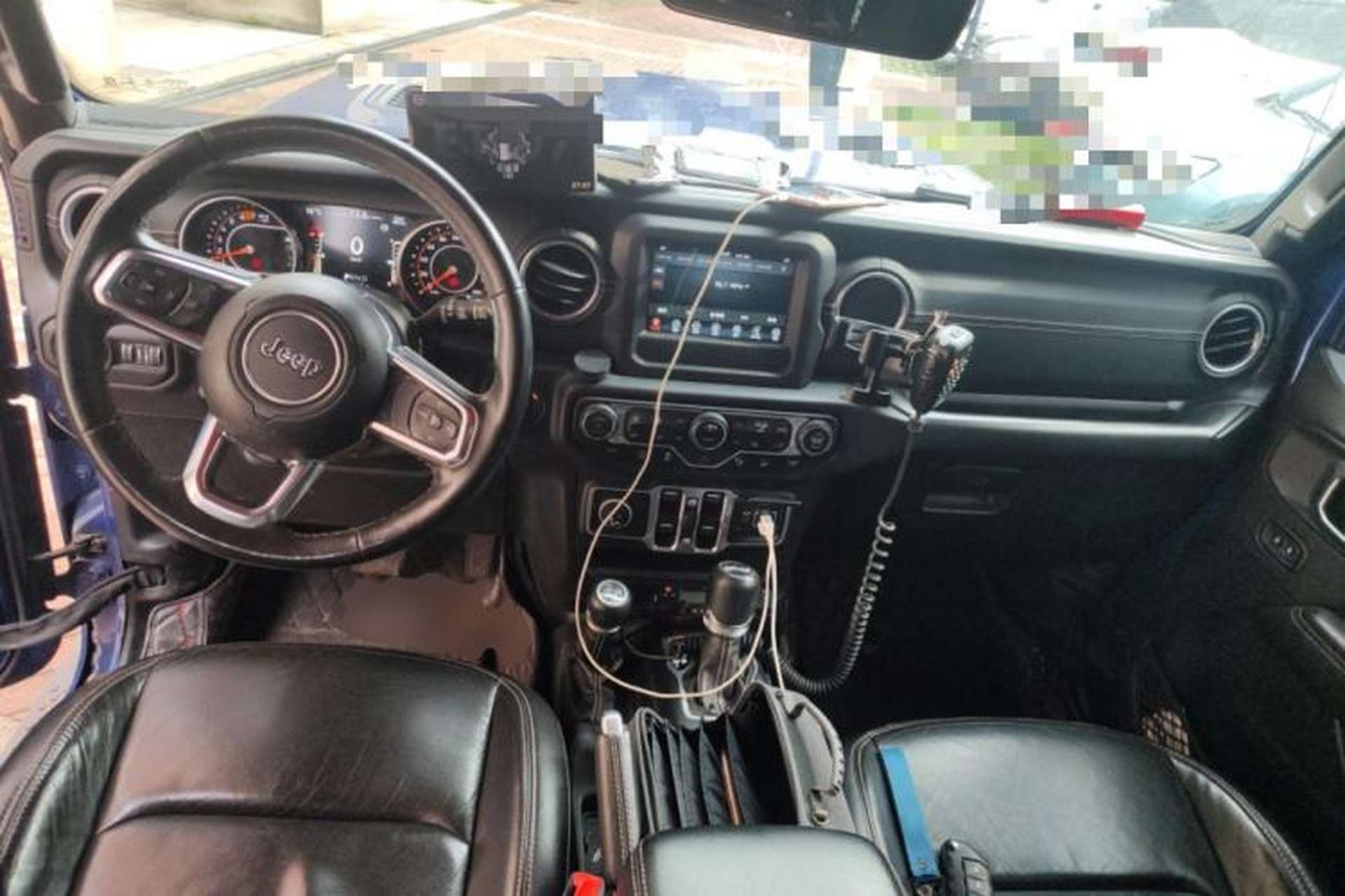 Used Jeep Wrangler 2018 2.0T Sahara Four-Door Edition Center Console
