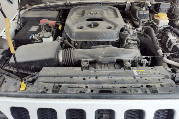 Used Jeep Wrangler 2018 2.0T Sahara Four-Door Edition Engine Bay