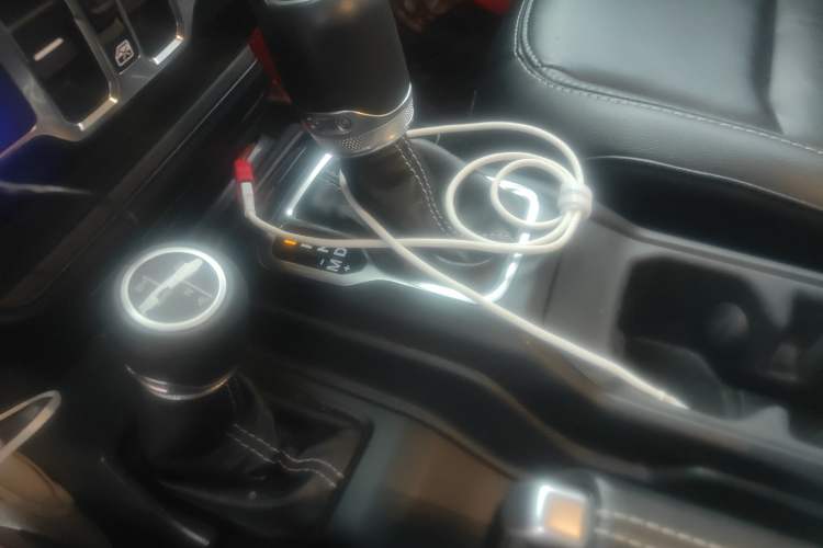 Used Jeep Wrangler 2018 2.0T Sahara Four-Door Edition Gear Lever