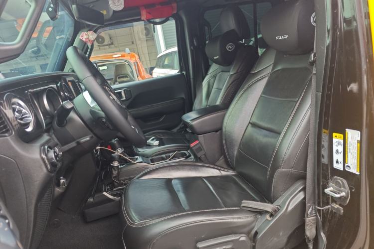 Used Jeep Wrangler 2018 2.0T Sahara Four-Door Edition Left Front Seat