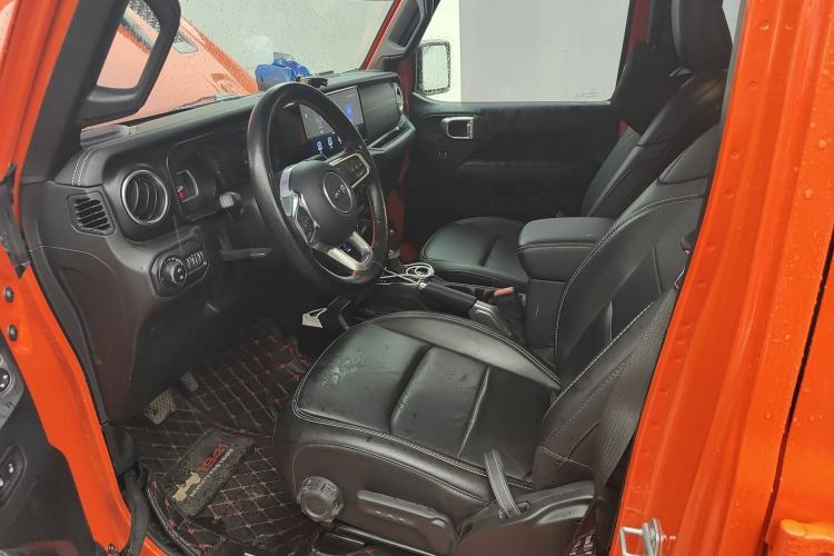 Used Jeep Wrangler 2018 2.0T Sahara Four-Door Edition Left Front Seat