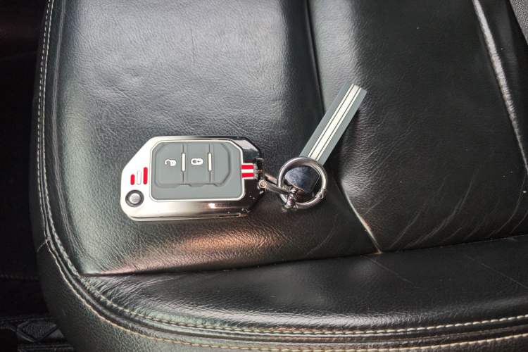 Used Jeep Wrangler 2018 2.0T Sahara Four-Door Edition Vehicle Key